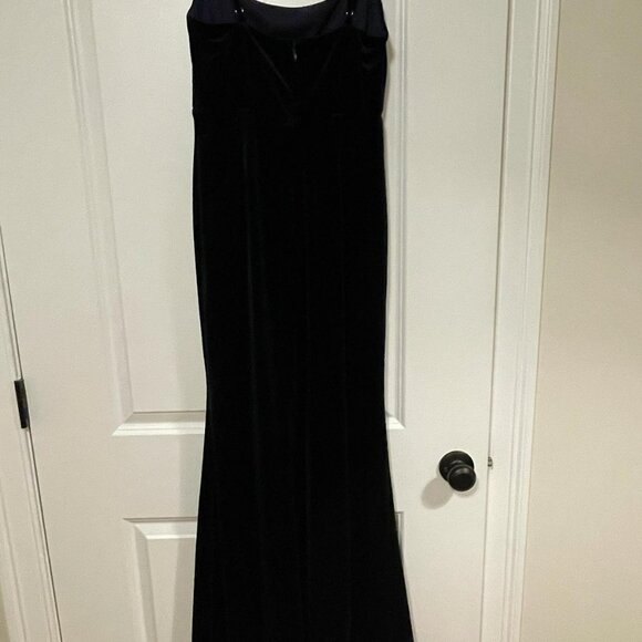 Blue Velvet Lulus Evening gown - Picture 3 of 7